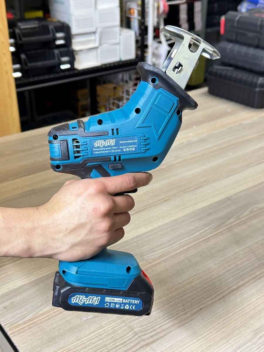Al&Afa Handheld Cordless Reciprocating Saw, 2 Batteries, Blades & Case